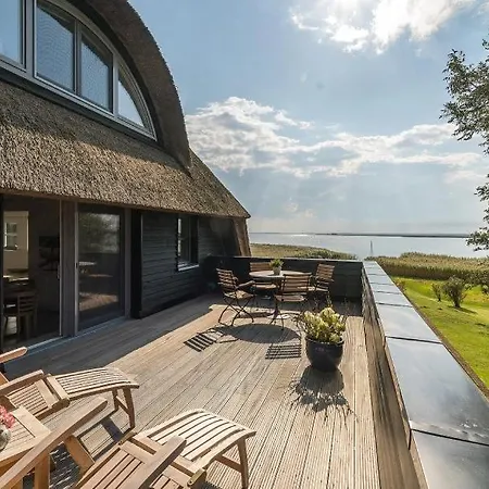 Апартаменты Hof Zeesenblick 04 *